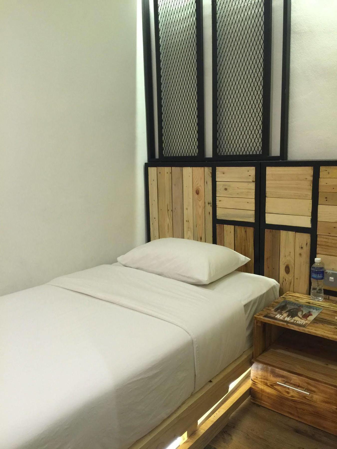 The Oikos Hotel Pontian Kecil Exteriér fotografie
