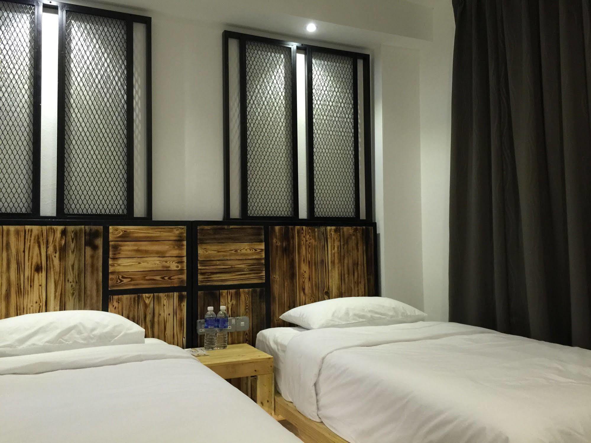 The Oikos Hotel Pontian Kecil Exteriér fotografie