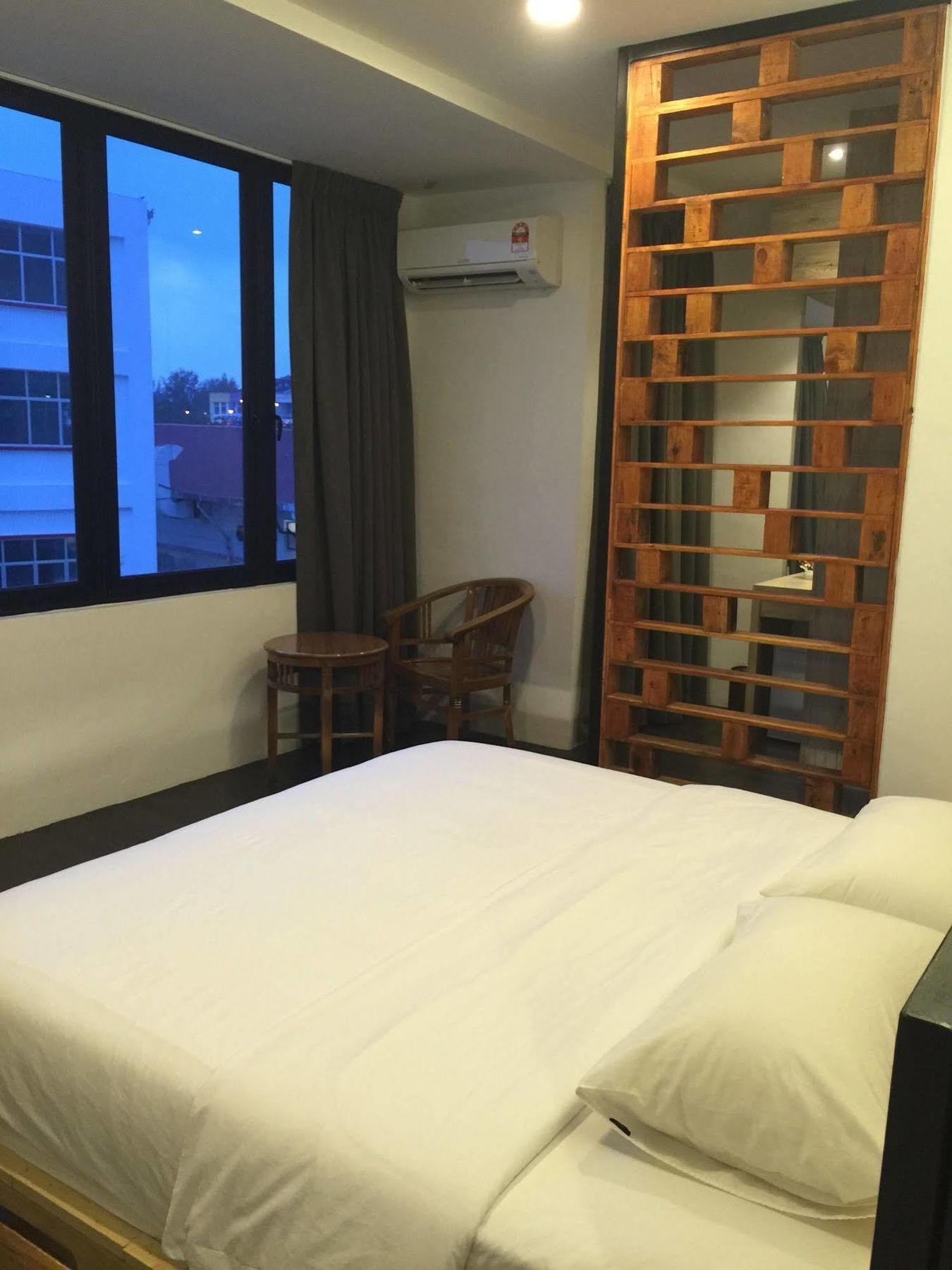 The Oikos Hotel Pontian Kecil Exteriér fotografie